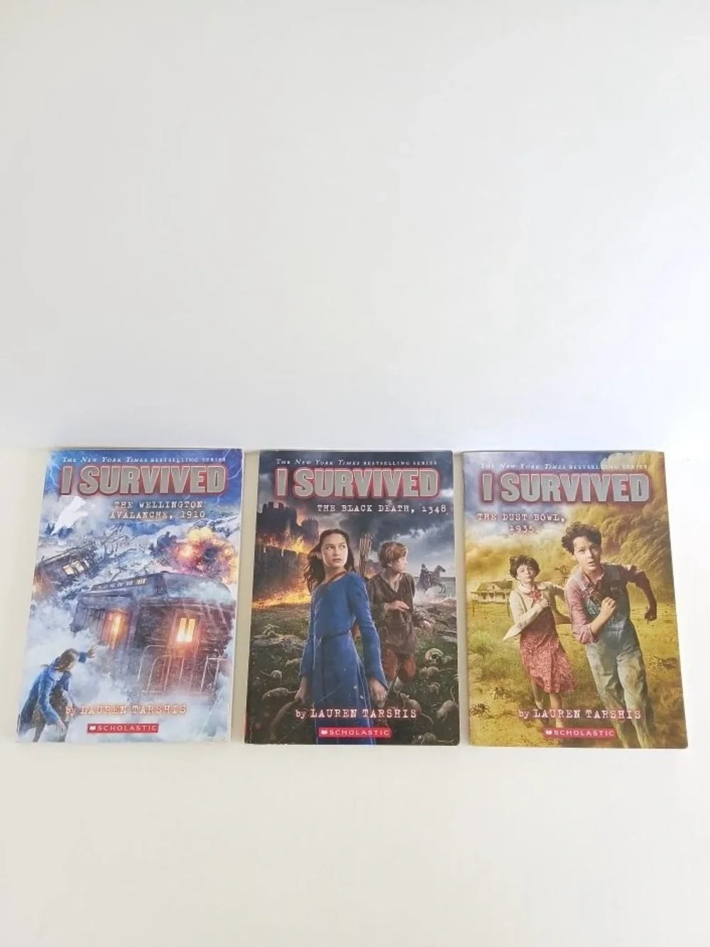 I survived books set of 12 - Picture 5 of 5